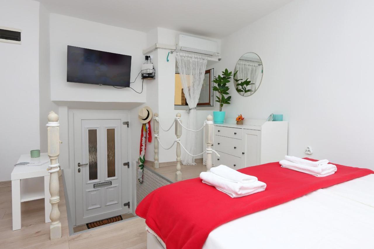 Sha La La - Charming, Unique Studio In A Historic Building Next To A Castle, Wifi, Smart Tv, Washer-Dryer Бакар Екстериор снимка